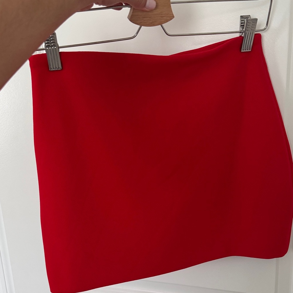 NWT Zara Women's Red Skirt - Picture 2 of 5
